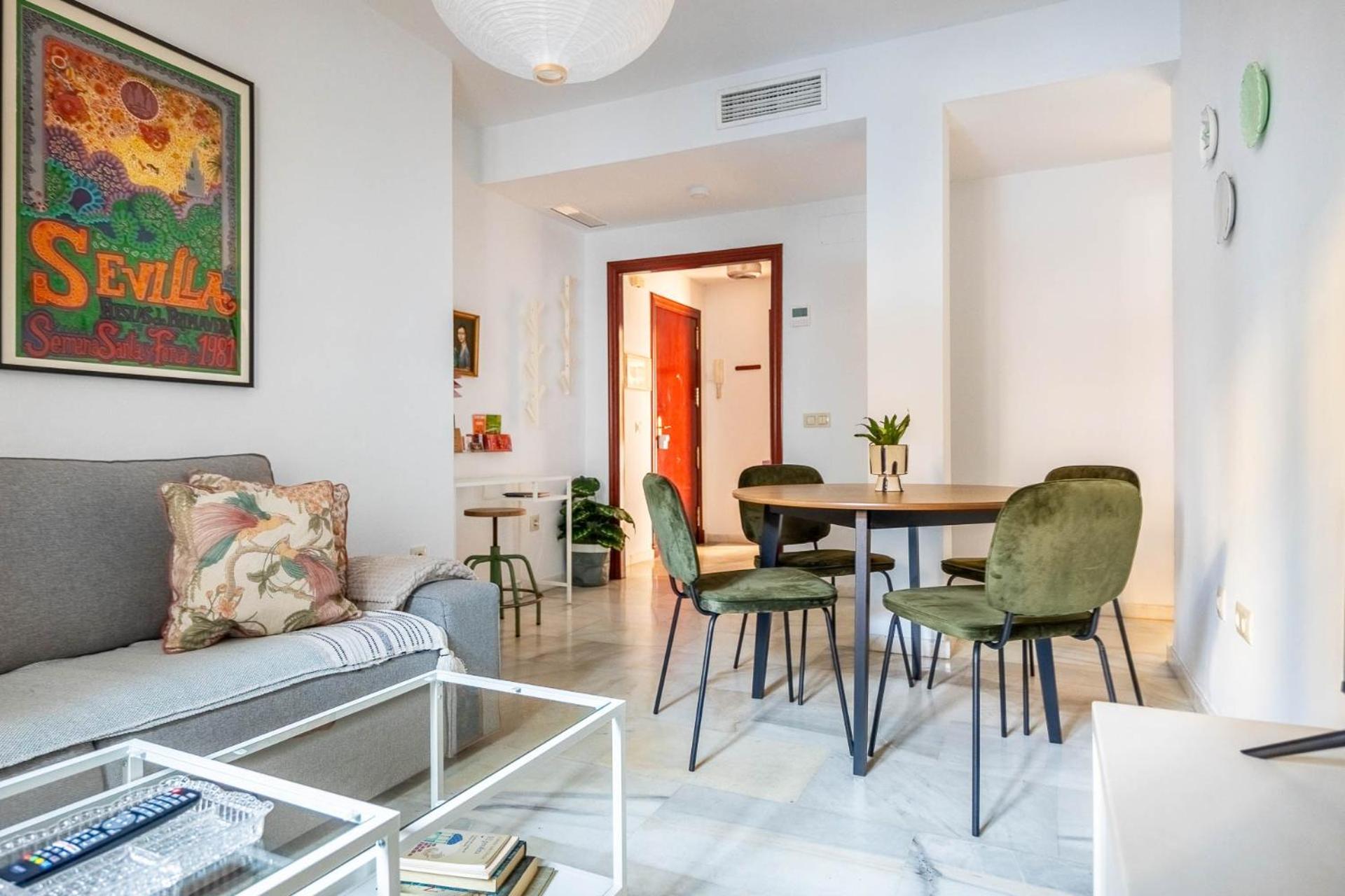 Piso Con Patio Privado Y Parking Nervion Sevilla Экстерьер фото