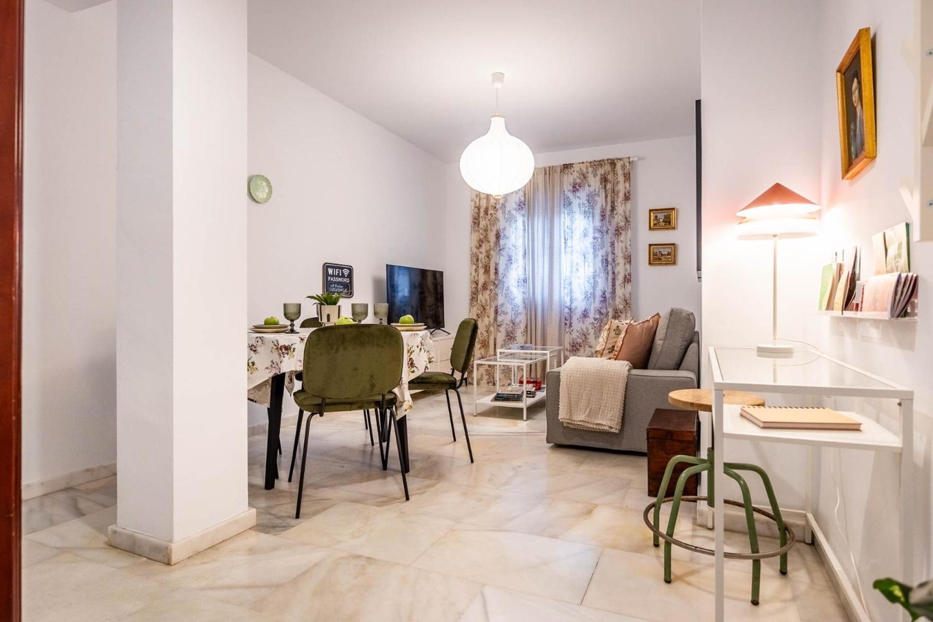 Piso Con Patio Privado Y Parking Nervion Sevilla Экстерьер фото