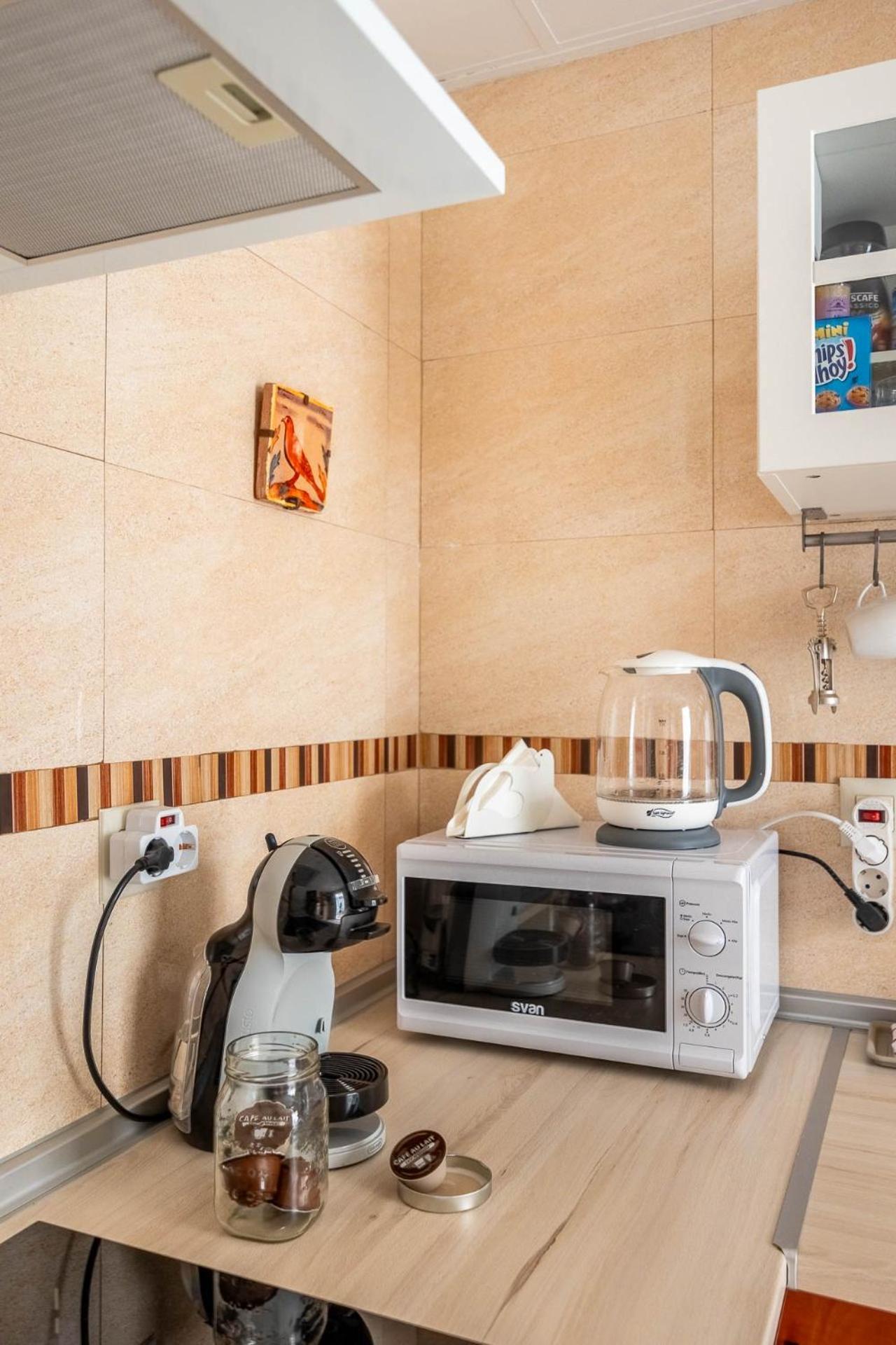 Piso Con Patio Privado Y Parking Nervion Sevilla Экстерьер фото