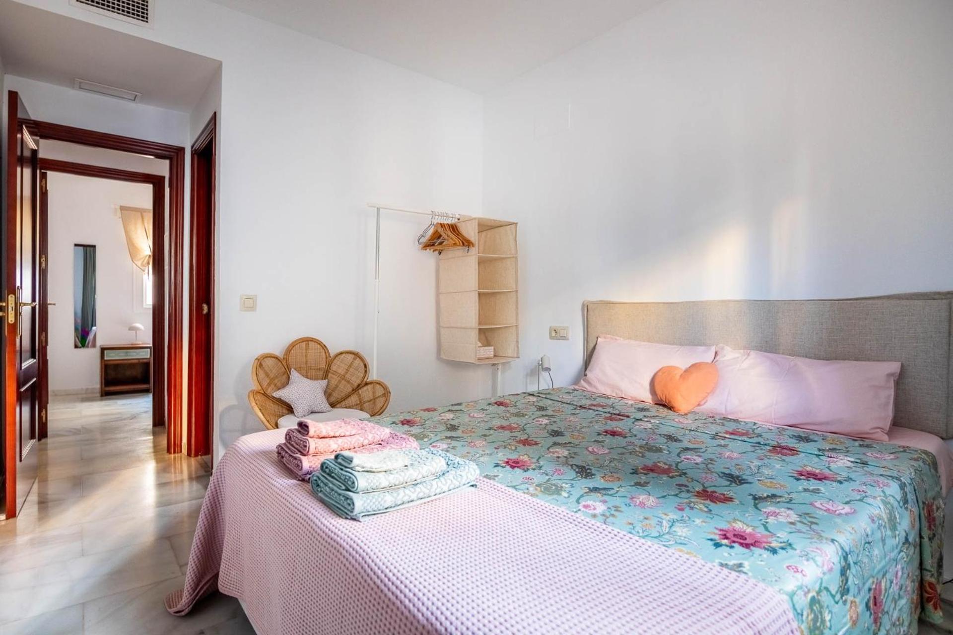 Piso Con Patio Privado Y Parking Nervion Sevilla Экстерьер фото